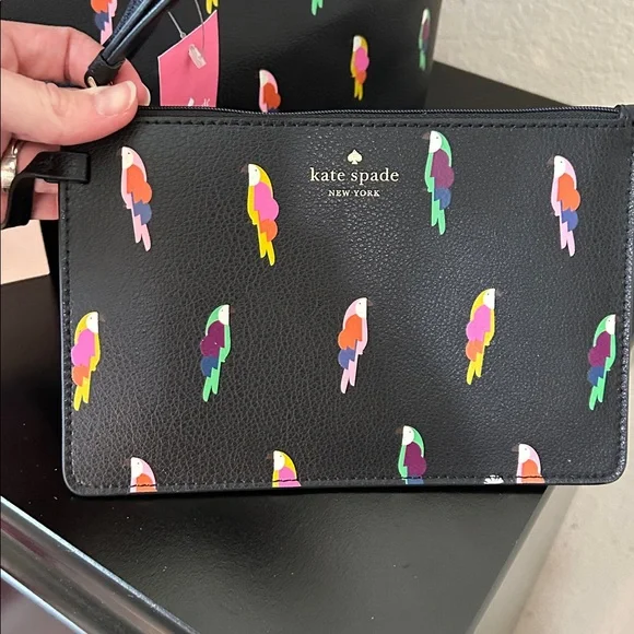 TESERVED Kate Spade Molly Flock Large Reversible Tote with Pouch - NWT Leather - Picture 13 of 17